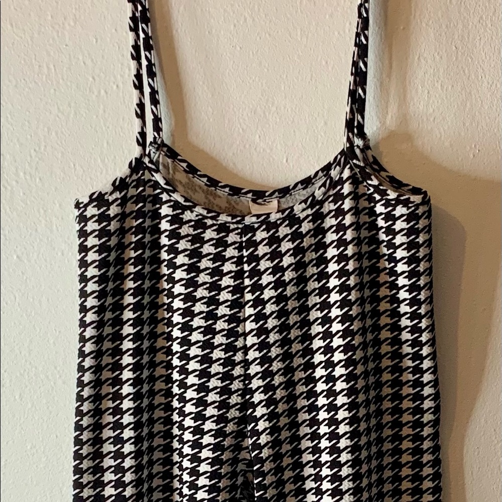 Black & White jump suit!!